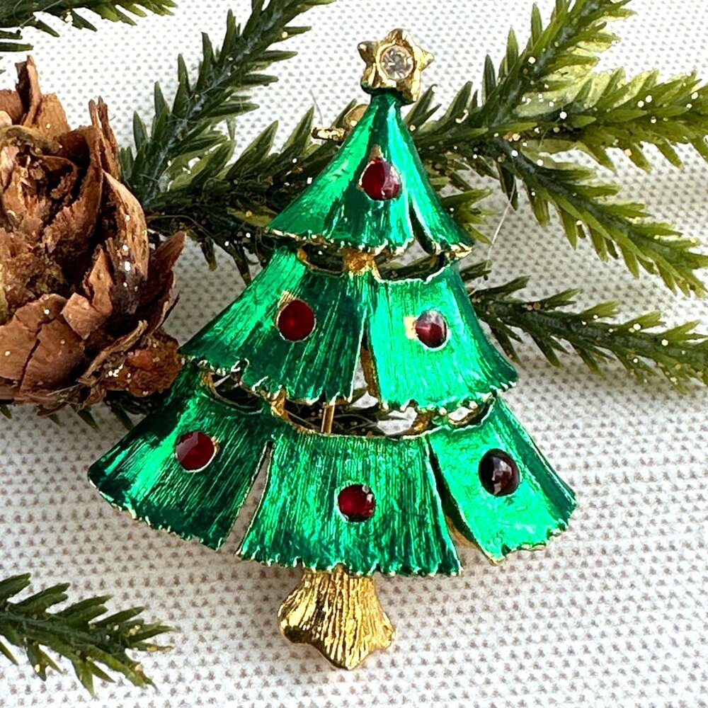 Vintage Christmas Tree Brooch Green & Red Enamel W/ Clear Rhinestone Star Topper